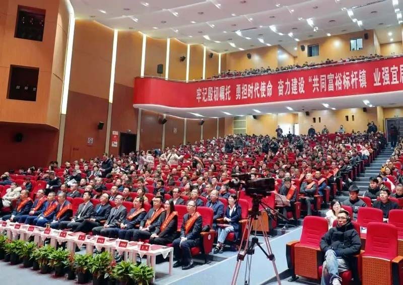 3000+產品覆蓋150國!鴻寶電源四十年深耕再獲“出口十強企業”等榮譽